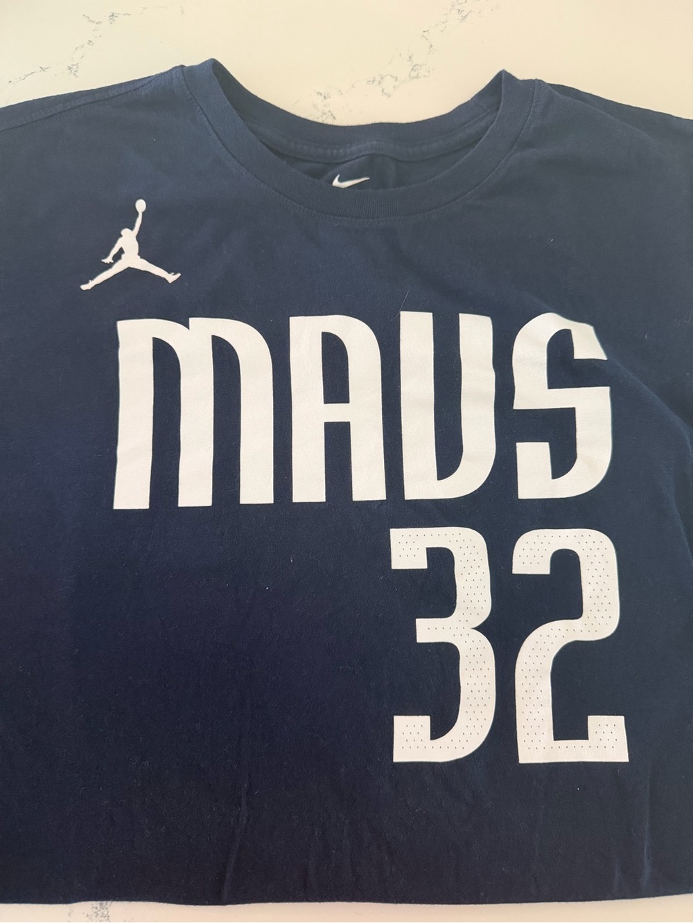 Nike Navy Mavs 32 Jordan Graphic Tee